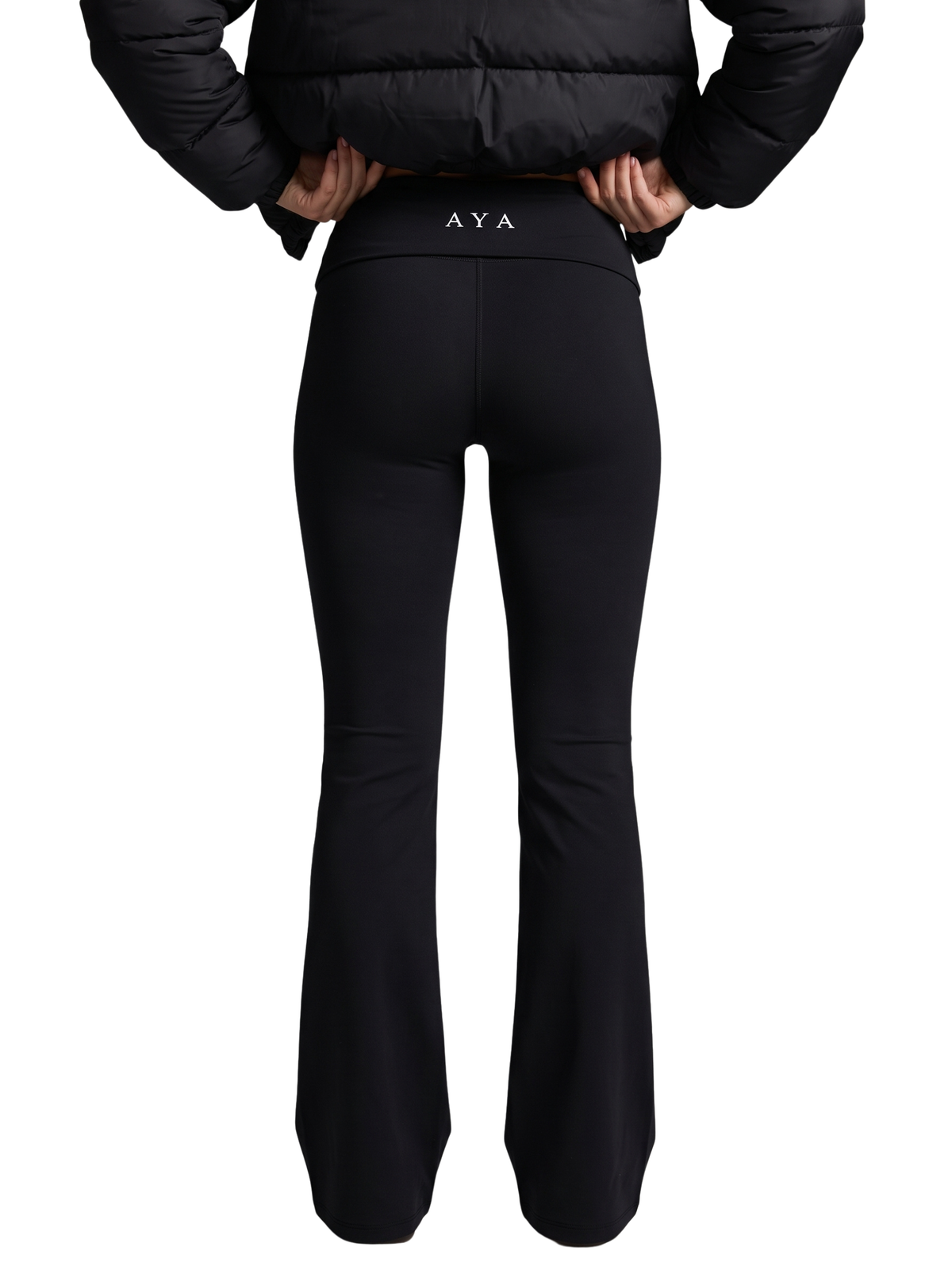 Noir Ease Flare